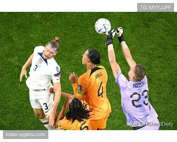 深度复盘范加尔执教首秀:领先两球遭逆转 临场调整时机成关键 深度复盘范加尔执教首秀:领先两球遭逆转 临场调整时机成关键