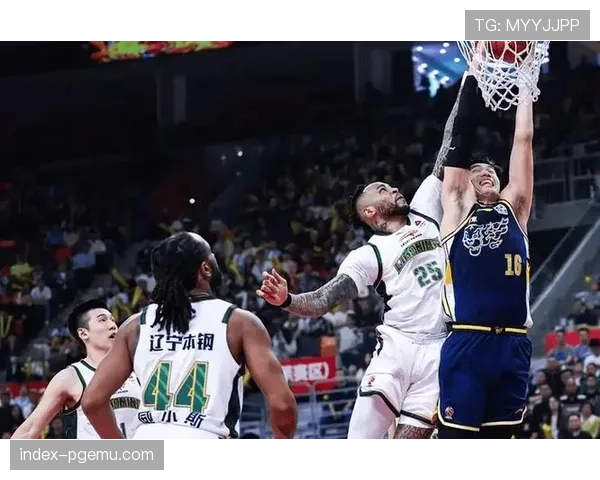 辽宁对阵广东付豪二十六分九篮板 内线统治力尽显 辽宁对阵广东付豪二十六分九篮板 内线统治力尽显