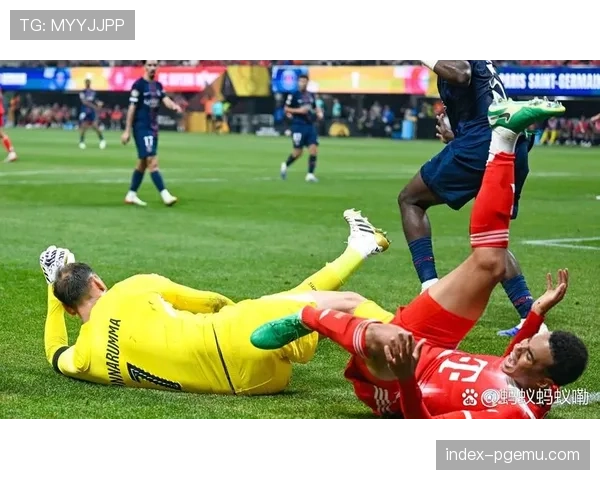 拜仁慕尼黑场均失球0.96个,门将诺伊尔复出提升防线信心 拜仁慕尼黑场均失球0.96个,门将诺伊尔复出提升防线信心